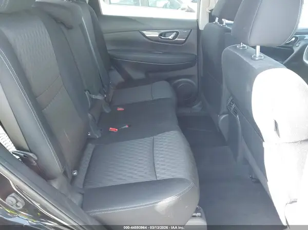 KNMAT2MVXHP608270 2017 NISSAN ROGUE - Image 8