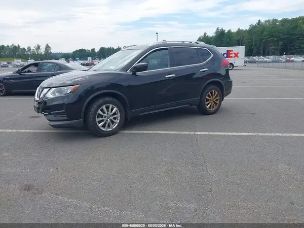 KNMAT2MVXHP608561 2017 NISSAN ROGUE - Image 2