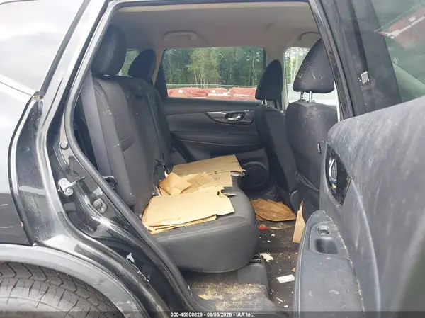 KNMAT2MVXHP608561 2017 NISSAN ROGUE - Image 8
