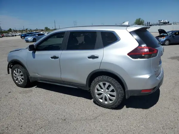 KNMAT2MVXJP504142 2018 NISSAN ROGUE - Image 2