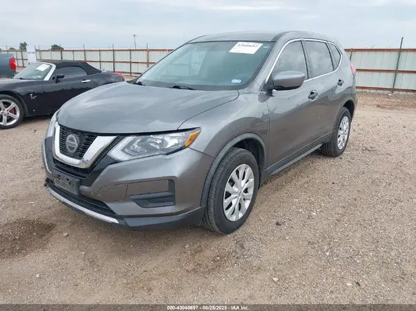 KNMAT2MVXJP505923 2018 NISSAN ROGUE - Image 2