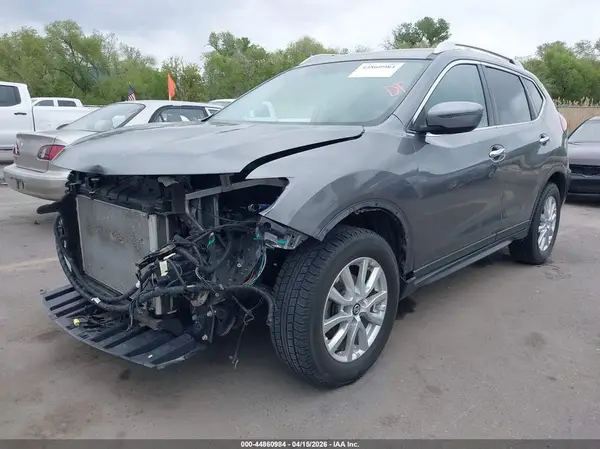 KNMAT2MVXJP511222 2018 NISSAN ROGUE - Image 2