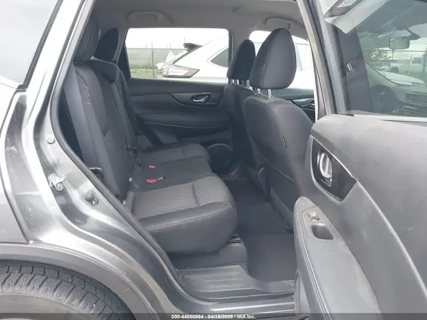 KNMAT2MVXJP511222 2018 NISSAN ROGUE - Image 8