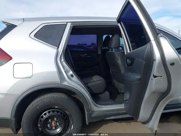KNMAT2MVXJP512841 2018 NISSAN ROGUE - Image 8