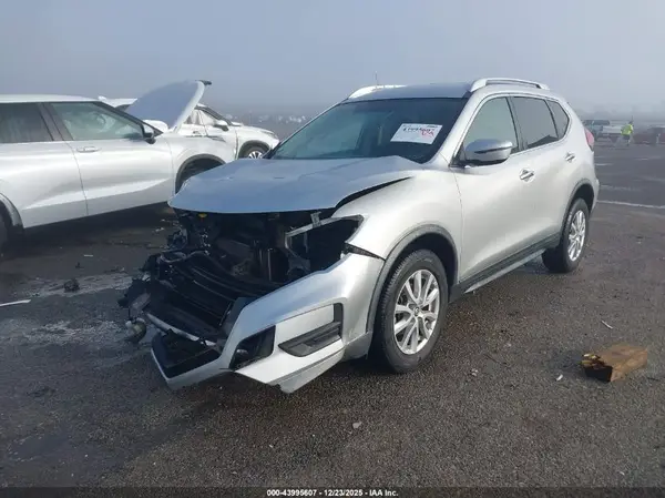 KNMAT2MVXJP513486 2018 NISSAN ROGUE - Image 2