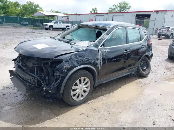 KNMAT2MVXJP513861 2018 NISSAN ROGUE - Image 2