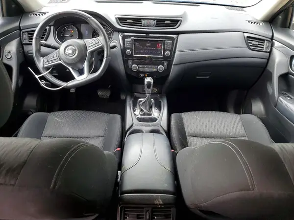 KNMAT2MVXJP517084 2018 NISSAN ROGUE - Image 8