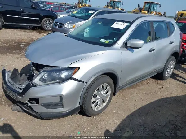 KNMAT2MVXJP517232 2018 NISSAN ROGUE - Image 2