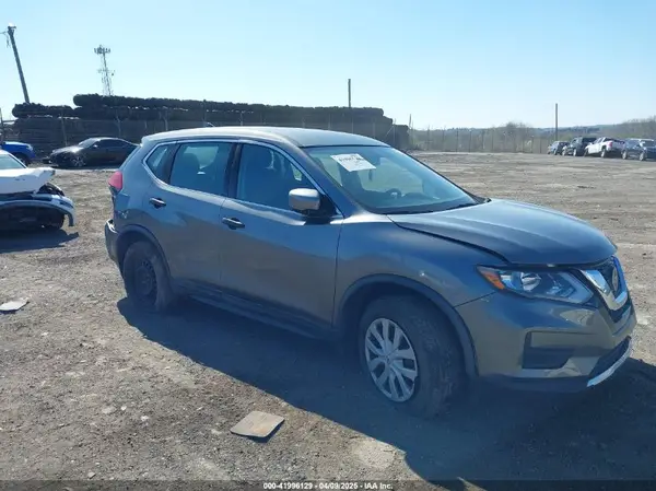 KNMAT2MVXJP519028 2018 NISSAN ROGUE - Image 1