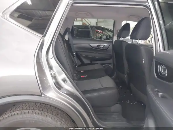 KNMAT2MVXJP524519 2018 NISSAN ROGUE - Image 8