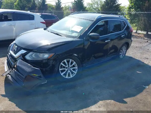 KNMAT2MVXJP524682 2018 NISSAN ROGUE - Image 2