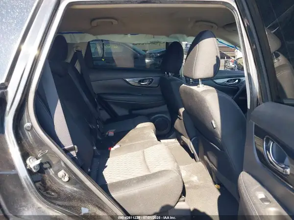 KNMAT2MVXJP524682 2018 NISSAN ROGUE - Image 8
