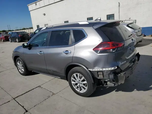 KNMAT2MVXJP525976 2018 NISSAN ROGUE - Image 2