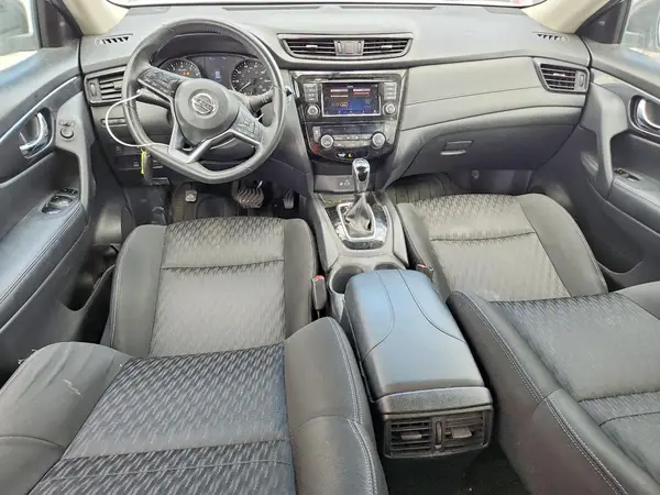 KNMAT2MVXJP528716 2018 NISSAN ROGUE - Image 8