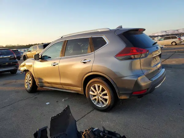 KNMAT2MVXJP530000 2018 NISSAN ROGUE - Image 2