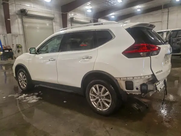 KNMAT2MVXJP530983 2018 NISSAN ROGUE - Image 2