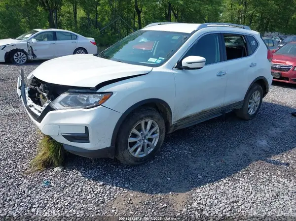 KNMAT2MVXJP531325 2018 NISSAN ROGUE - Image 2