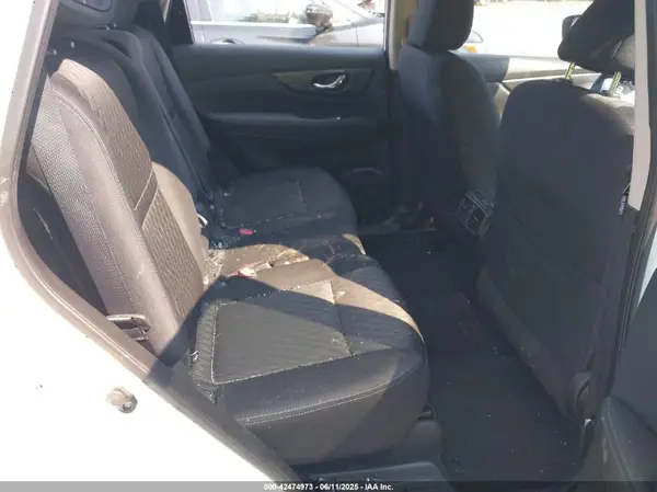 KNMAT2MVXJP531325 2018 NISSAN ROGUE - Image 8