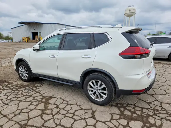 KNMAT2MVXJP533110 2018 NISSAN ROGUE - Image 2