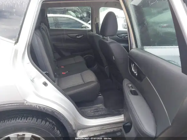 KNMAT2MVXJP534600 2018 NISSAN ROGUE - Image 8