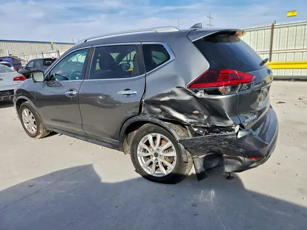 KNMAT2MVXJP535777 2018 NISSAN ROGUE - Image 2