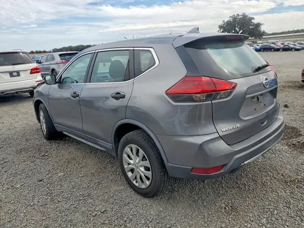 KNMAT2MVXJP536170 2018 NISSAN ROGUE - Image 2
