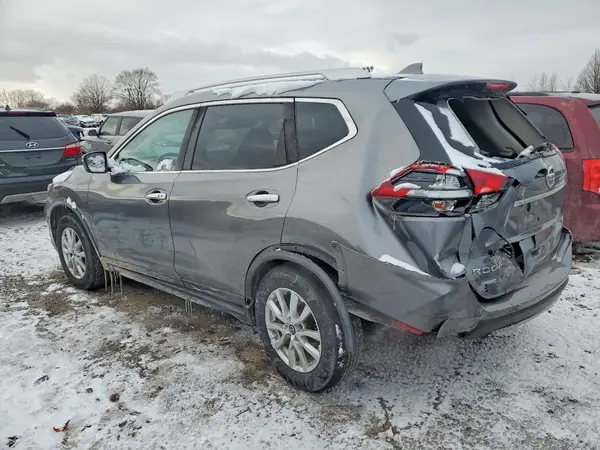 KNMAT2MVXJP538470 2018 NISSAN ROGUE - Image 2