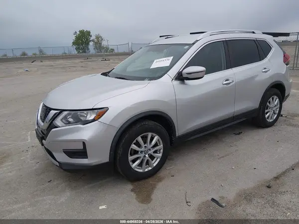 KNMAT2MVXJP539926 2018 NISSAN ROGUE - Image 2
