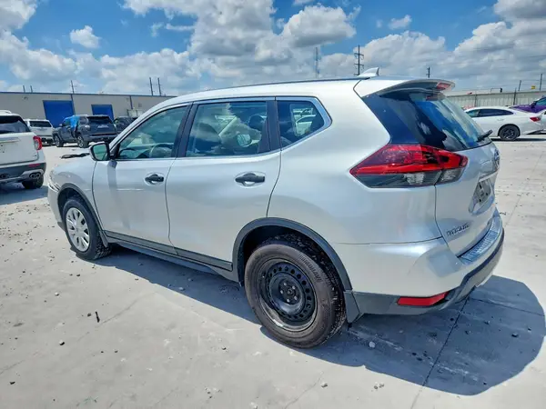 KNMAT2MVXJP540526 2018 NISSAN ROGUE - Image 2
