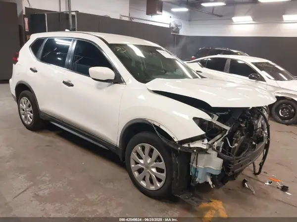 KNMAT2MVXJP543085 2018 NISSAN ROGUE - Image 1