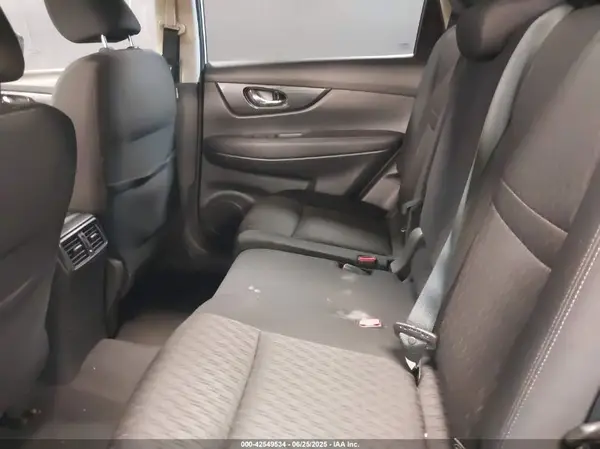 KNMAT2MVXJP543085 2018 NISSAN ROGUE - Image 8