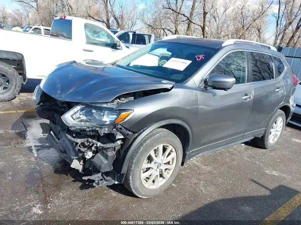 KNMAT2MVXJP543099 2018 NISSAN ROGUE - Image 2