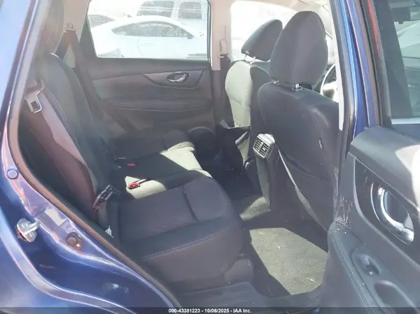 KNMAT2MVXJP543359 2018 NISSAN ROGUE - Image 8