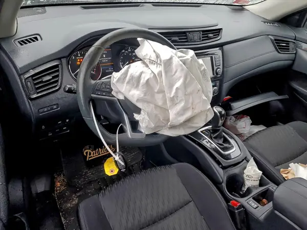 KNMAT2MVXJP544429 2018 NISSAN ROGUE - Image 8