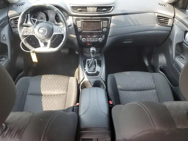KNMAT2MVXJP555558 2018 NISSAN ROGUE - Image 8