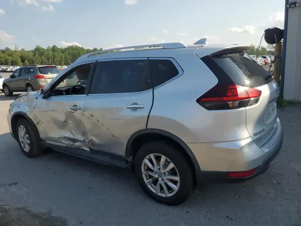 KNMAT2MVXJP555964 2018 NISSAN ROGUE - Image 2