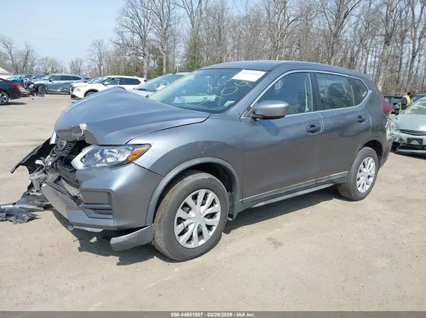 KNMAT2MVXJP556757 2018 NISSAN ROGUE - Image 2