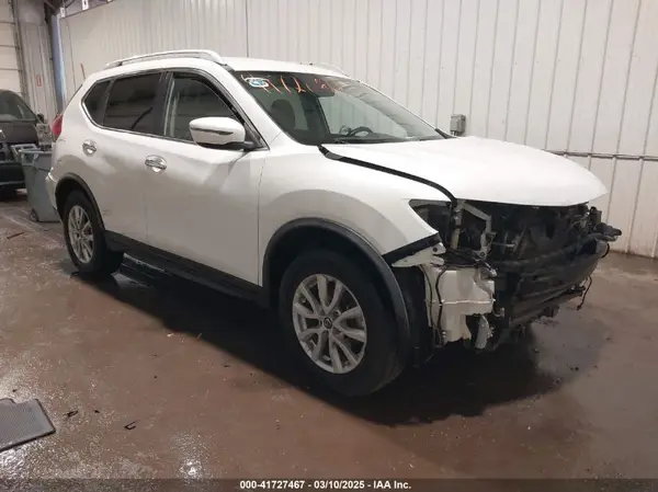 KNMAT2MVXJP557066 2018 NISSAN ROGUE - Image 1