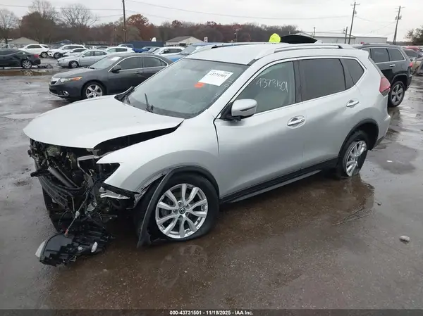 KNMAT2MVXJP557178 2018 NISSAN ROGUE - Image 2