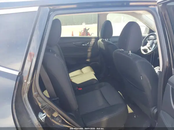 KNMAT2MVXJP562896 2018 NISSAN ROGUE - Image 8