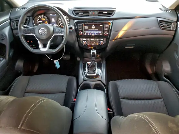 KNMAT2MVXJP566205 2018 NISSAN ROGUE - Image 8