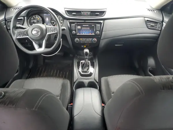 KNMAT2MVXJP568231 2018 NISSAN ROGUE - Image 8