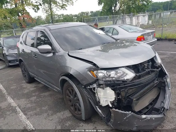 KNMAT2MVXJP572487 2018 NISSAN ROGUE - Image 1