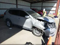 KNMAT2MVXJP572537 2018 NISSAN ROGUE