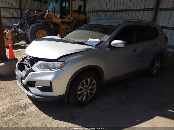 KNMAT2MVXJP572537 2018 NISSAN ROGUE - Image 2