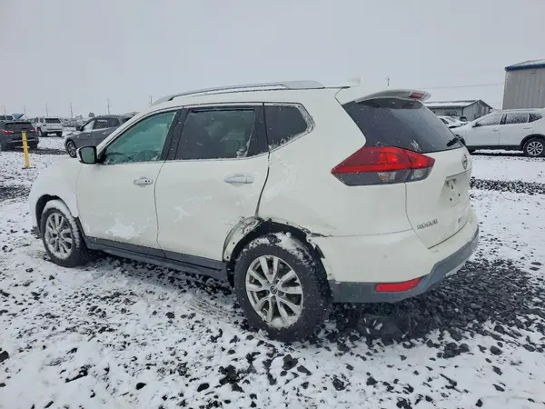 KNMAT2MVXJP576071 2018 NISSAN ROGUE - Image 2