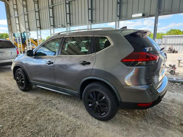 KNMAT2MVXJP576488 2018 NISSAN ROGUE - Image 2