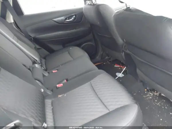 KNMAT2MVXJP579570 2018 NISSAN ROGUE - Image 8