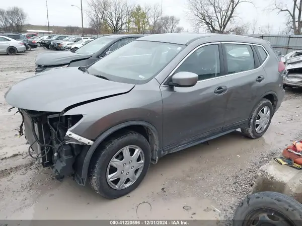 KNMAT2MVXJP580122 2018 NISSAN ROGUE - Image 2
