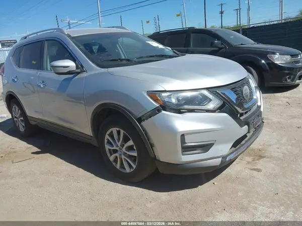 KNMAT2MVXJP581836 2018 NISSAN ROGUE - Image 1